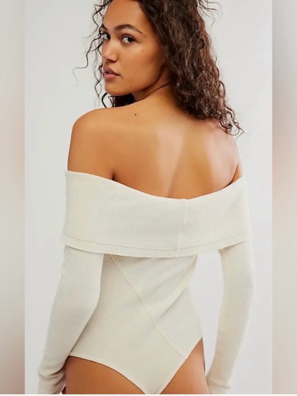 FREE PEOPLE Size M Off-Shoulder Ribbed Bodysuit in Off-White